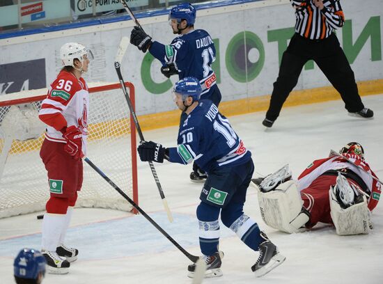 Kontinental Hockey League. Dynamo Moscow vs. Vityaz