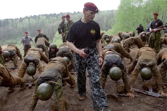 Qualification tests in special forces unit Rus