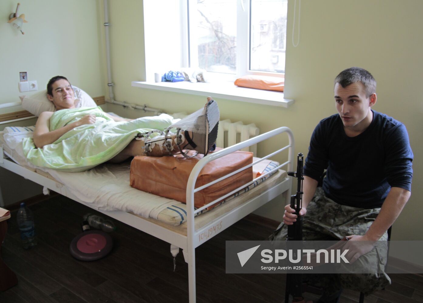 Ukrainian POWs in Donetsk