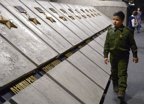 Celebrations at memorial complex on Mamayev Kurgan