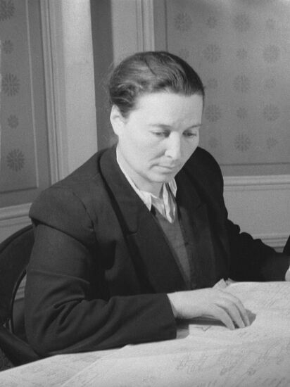 E. Bykova, head of shop at Moscow Kompressor plant