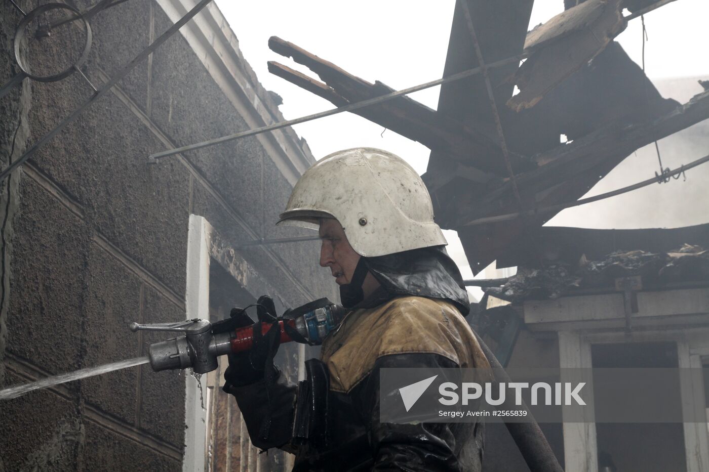 Consequences of artillery attack on Donetsk's Kuibyshevsky District