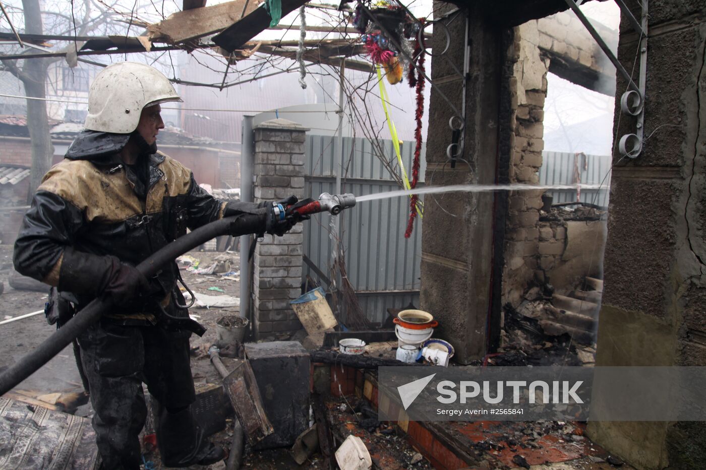 Consequences of artillery attack on Donetsk's Kuibyshevsky District