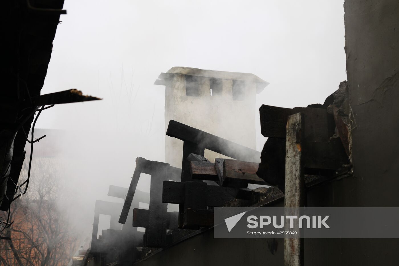 Consequences of artillery attack on Donetsk's Kuibyshevsky District