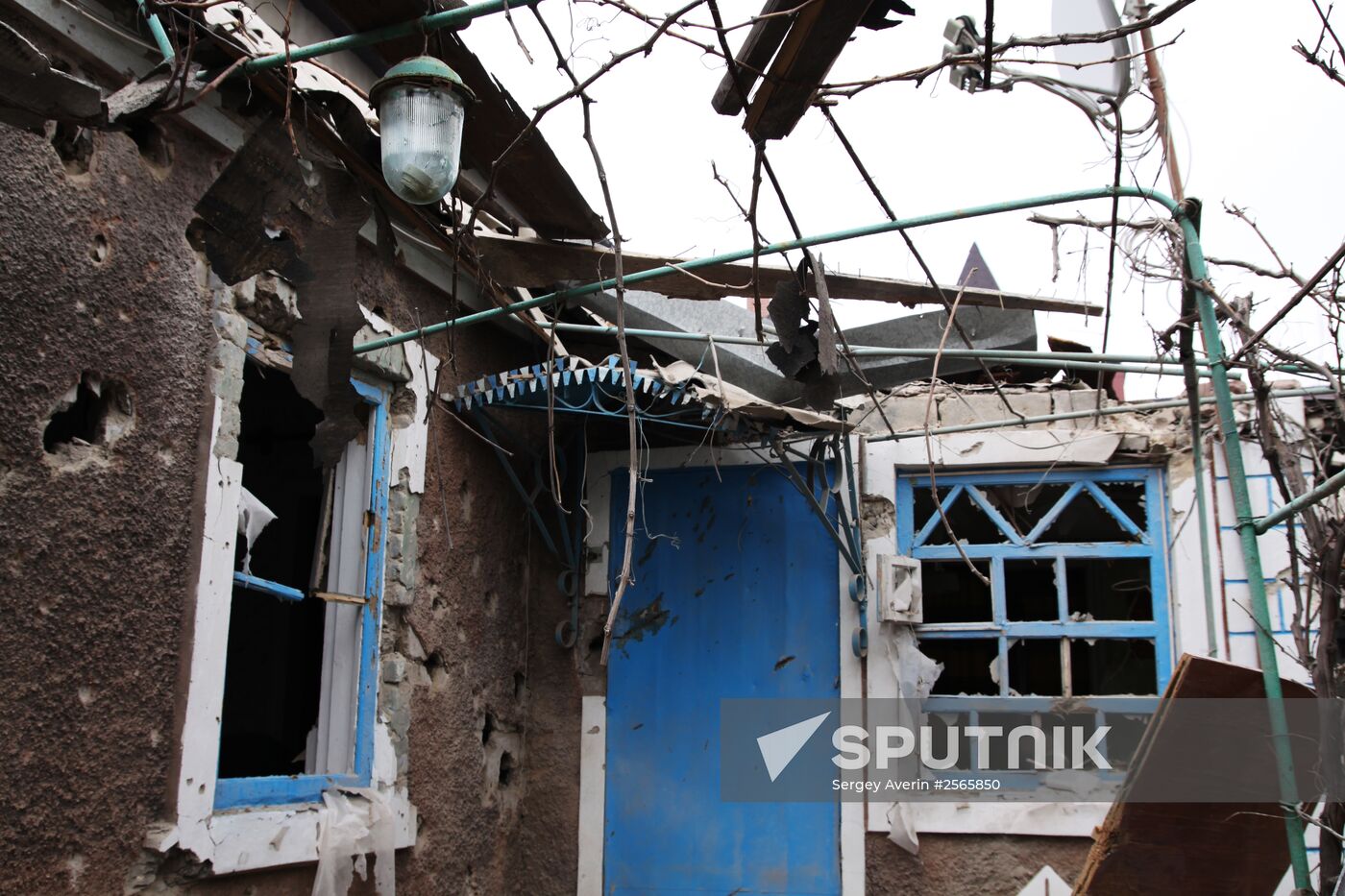 Consequences of artillery attack on Donetsk's Kuibyshevsky District