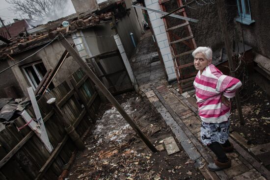 Consequences of artillery attack on Donetsk's Kuibyshevsky District