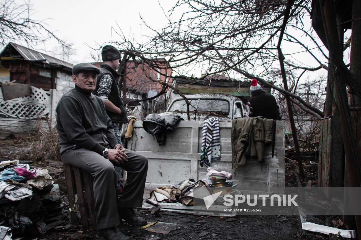 Aftermath of artillery attack on Donetsk's Kuibyshevsky District