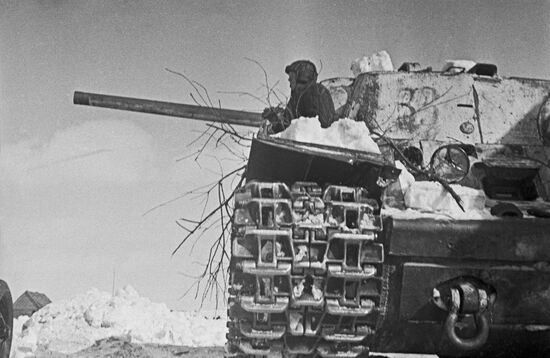 Great Patriotic War. Soviet tanks near Narofominsk