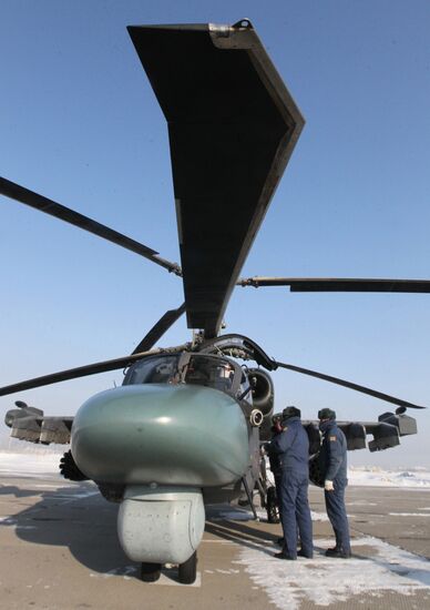 Helicopter flight training in Primorye Territory