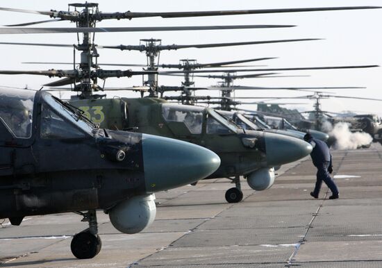 Helicopter flight training in Primorye Territory