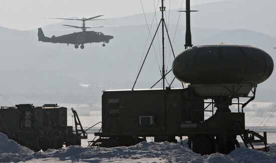 Helicopter flight training in Primorye Territory