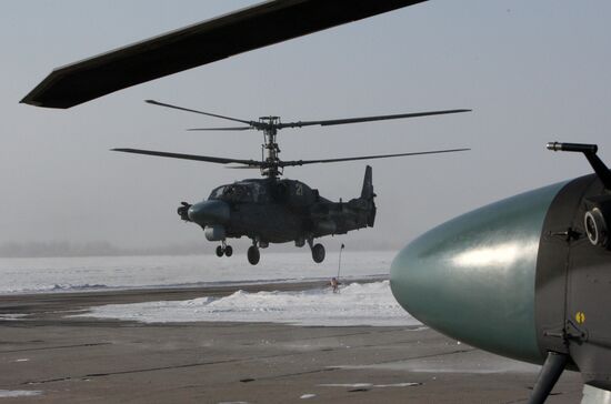 Helicopter flight training in Primorye Territory