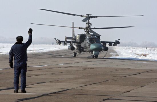 Helicopter flight training in Primorye Territory