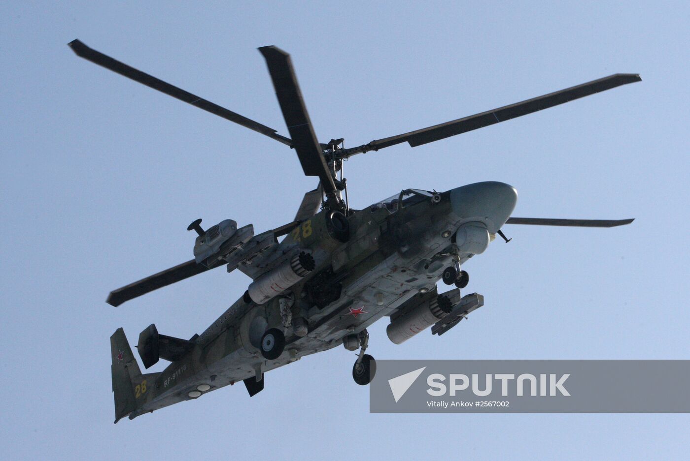 Helicopter flight training in Primorye Territory