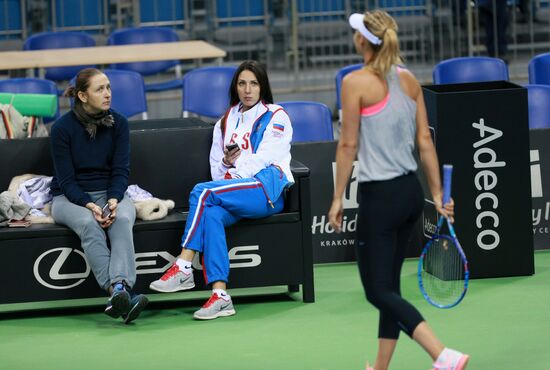 Tennis. 2015 Fed Cup. Poland - Russia. Training sessions