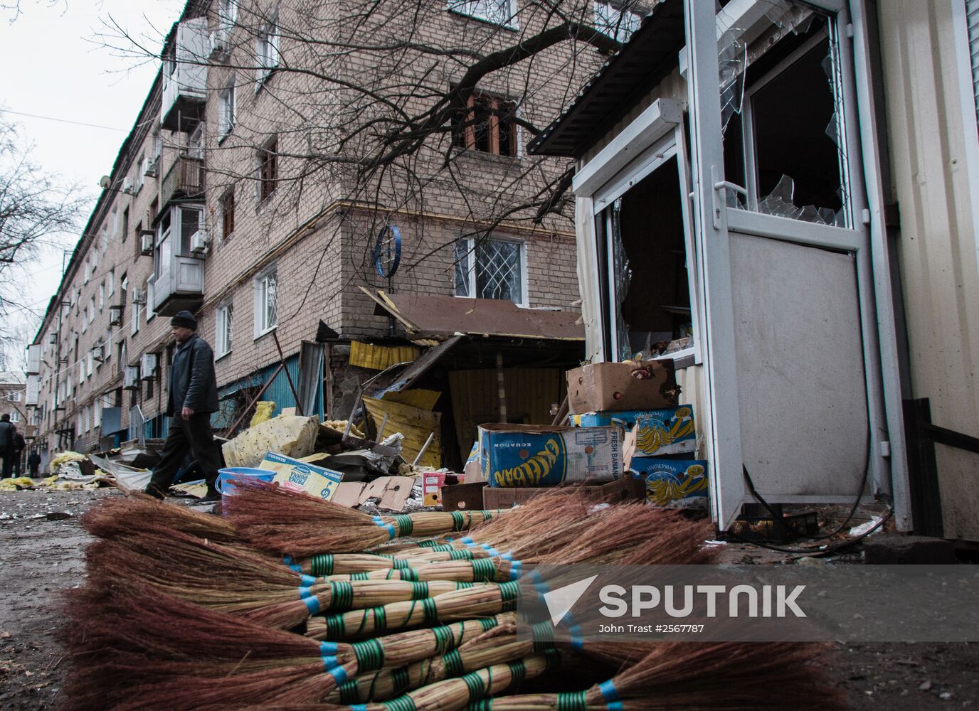 Donetsk shelling aftermath
