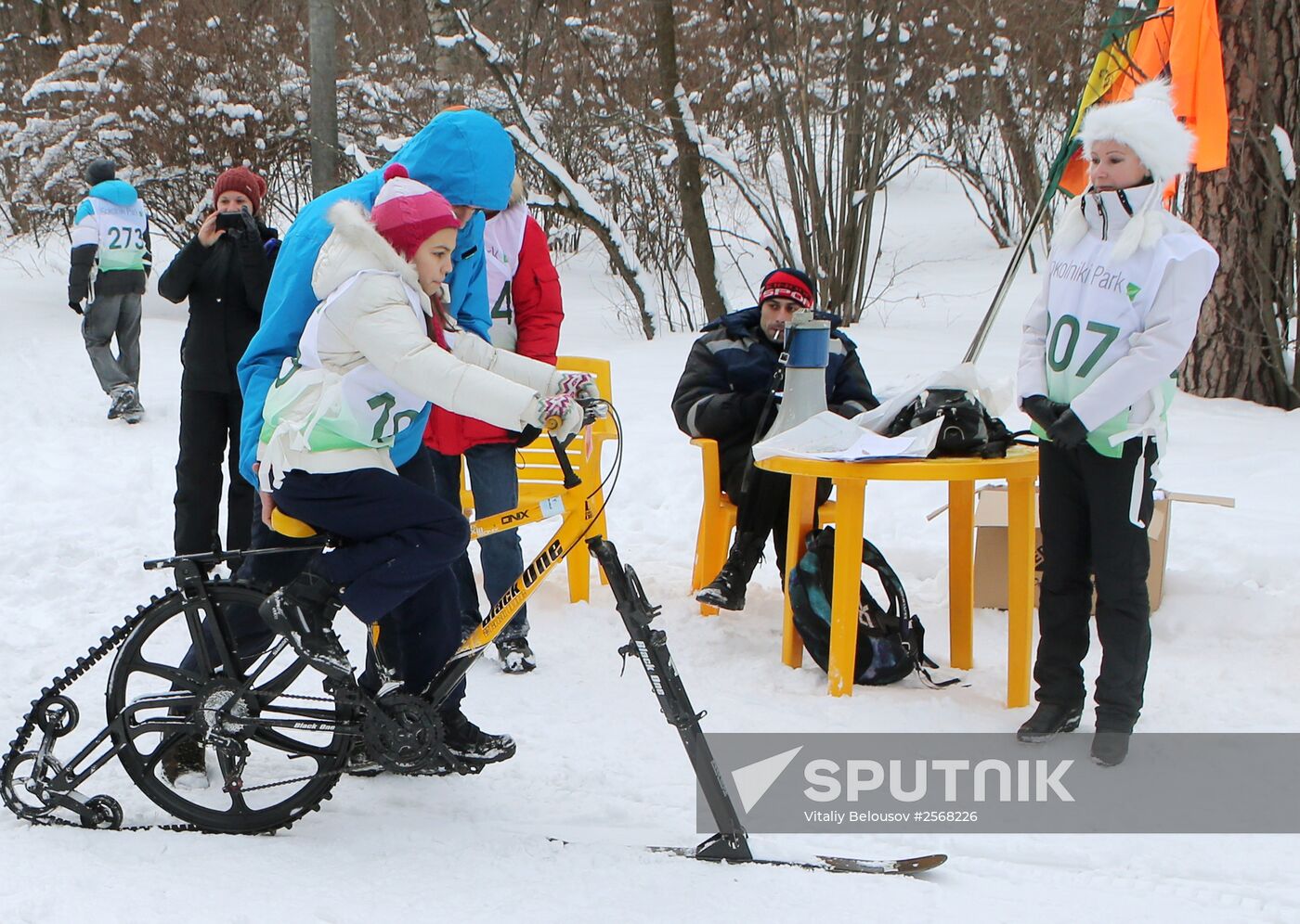 Winter bicycle race in Moscow's Sokolniki park