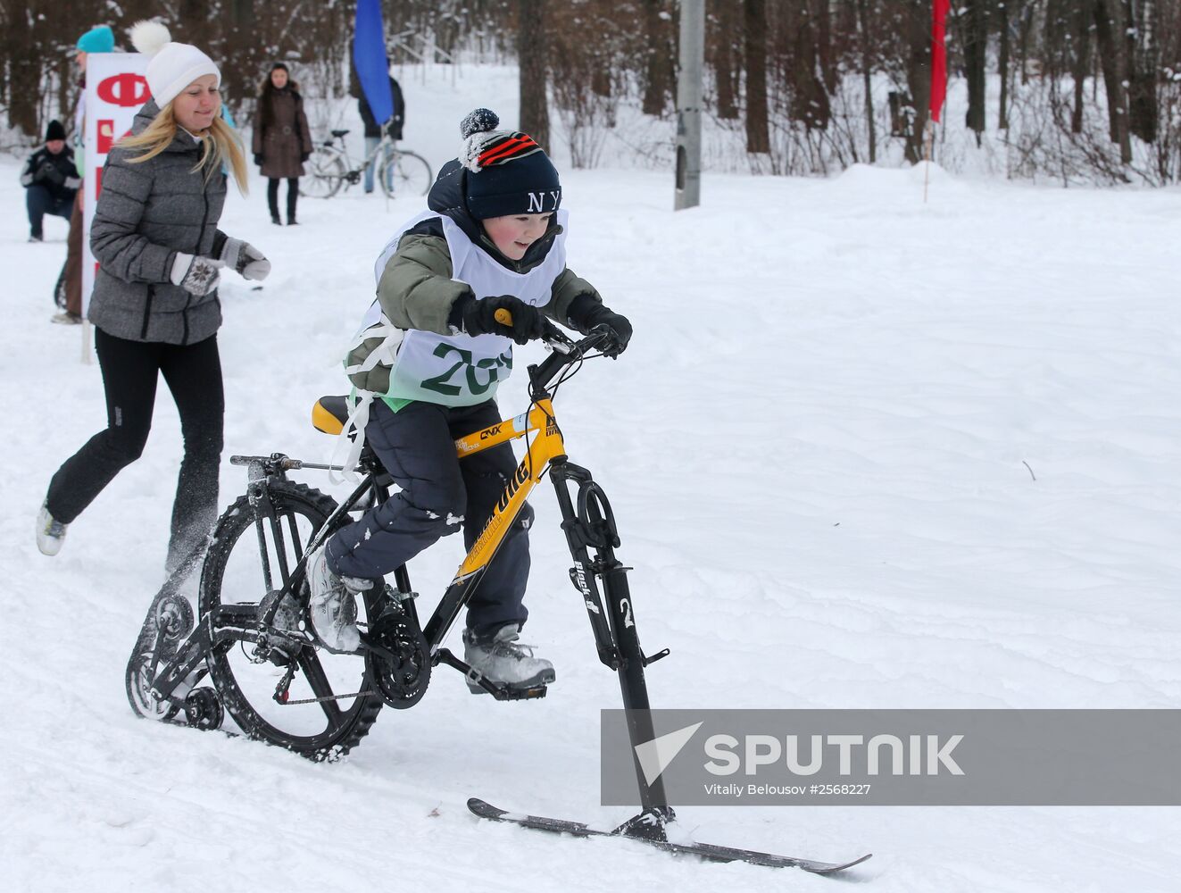 Winter bicycle race in Moscow's Sokolniki park