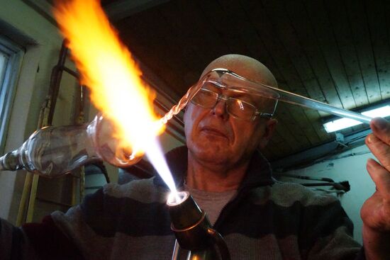 Kaliningrad glass blower Yury Lenshin
