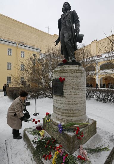 Pushkin Memorial Day in St Petersburg