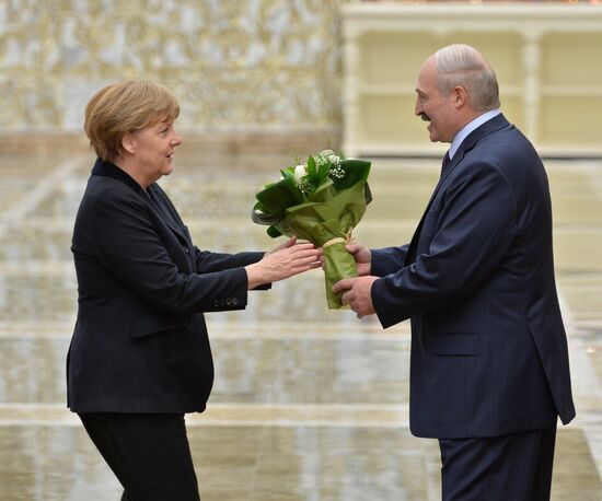 Russian, German, French and Ukrainian leaders meet for talks in Minsk
