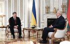 Belarusian President Alexander Lukashenko, right, and Ukrainian President Petro Poroshenko at their meeting at Independence Palace in Minsk before the peace talks on Ukraine. Location: Belarus, Minsk. Author: Mikhail Palinchak/Sputnik. Russian, German, French and Ukrainian leaders meet for talks in Minsk