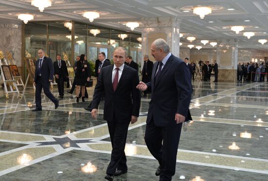 Russian, German, French and Ukrainian leaders meet for talks in Minsk
