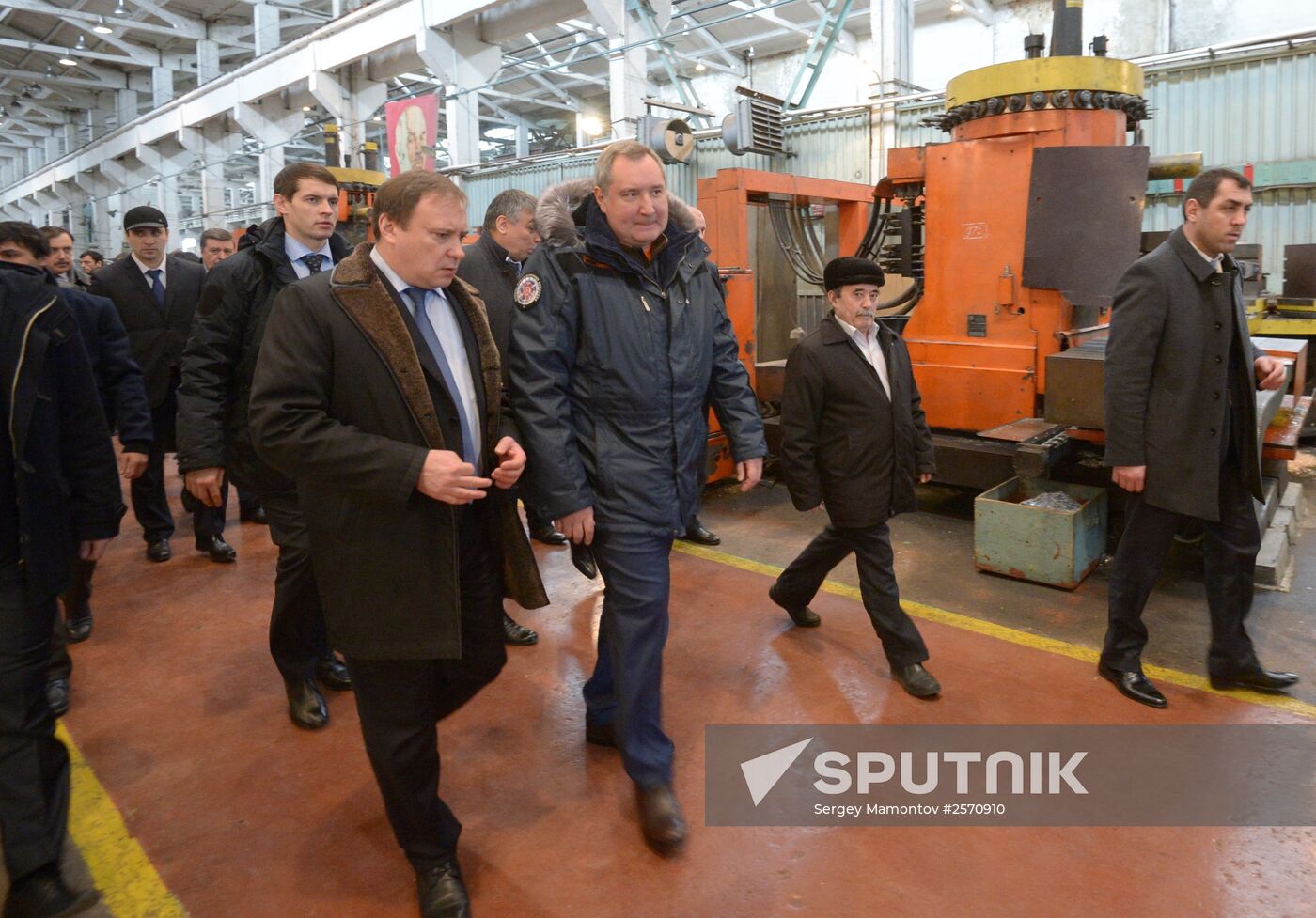 Dmitry Rogozin visits Dagdizel plant