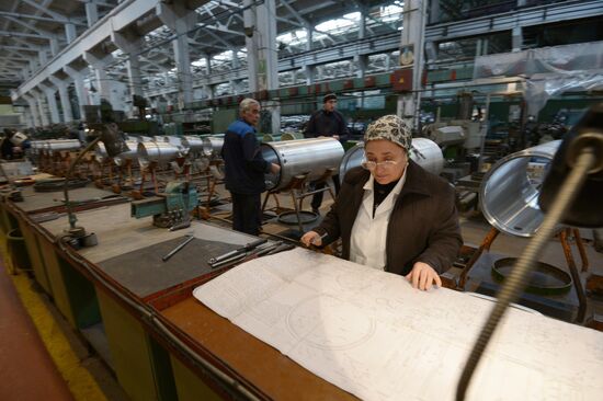 Dmitry Rogozin visits Dagdizel plant