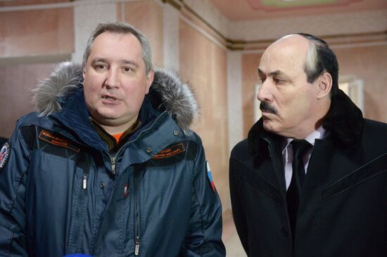 Dmitry Rogozin visits Dagdizel plant