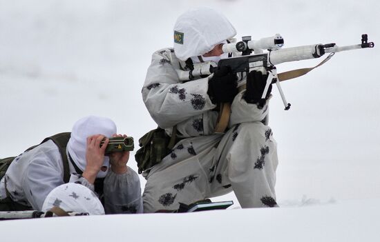Central Military District peace-keeping unit's snipers hold training