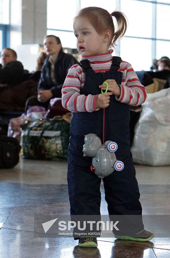 Ukrainian refugees at Rostov-on-Don railway station