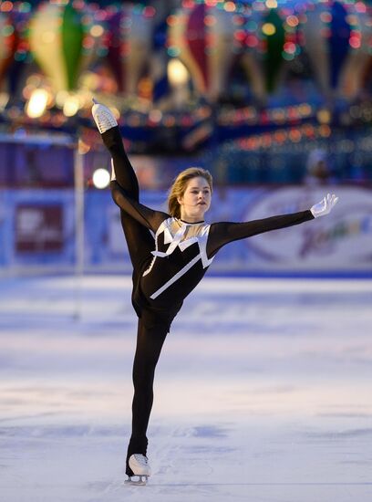 Celebrating birthday of honorary president of Russian Olympic Committee Vitaly Smirnov