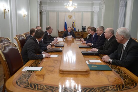 President Putin chairs meeting with permanent members of Russian Security Council