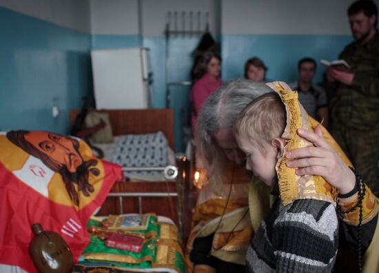 DPR militiamen in Gorlovka hospital