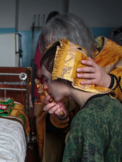 DPR militiamen in Gorlovka hospital