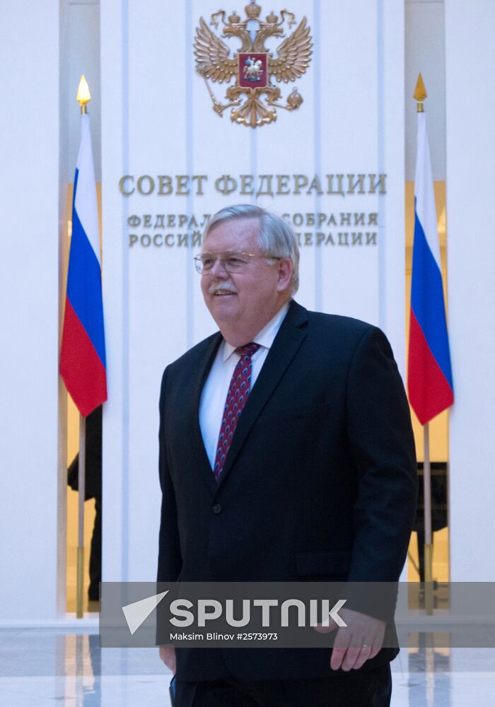 Konstantin Kosachyov meets with US Ambassador John F. Tefft