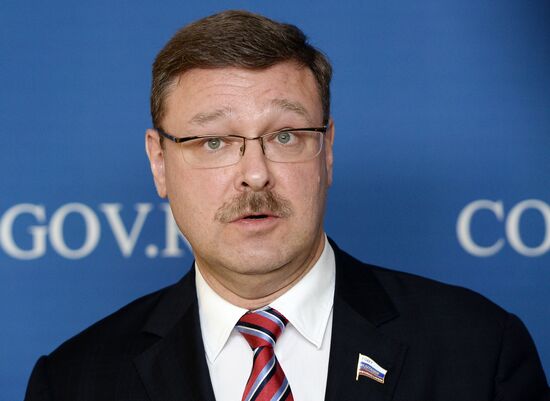 Konstantin Kosachyov meets with US Ambassador John F. Tefft