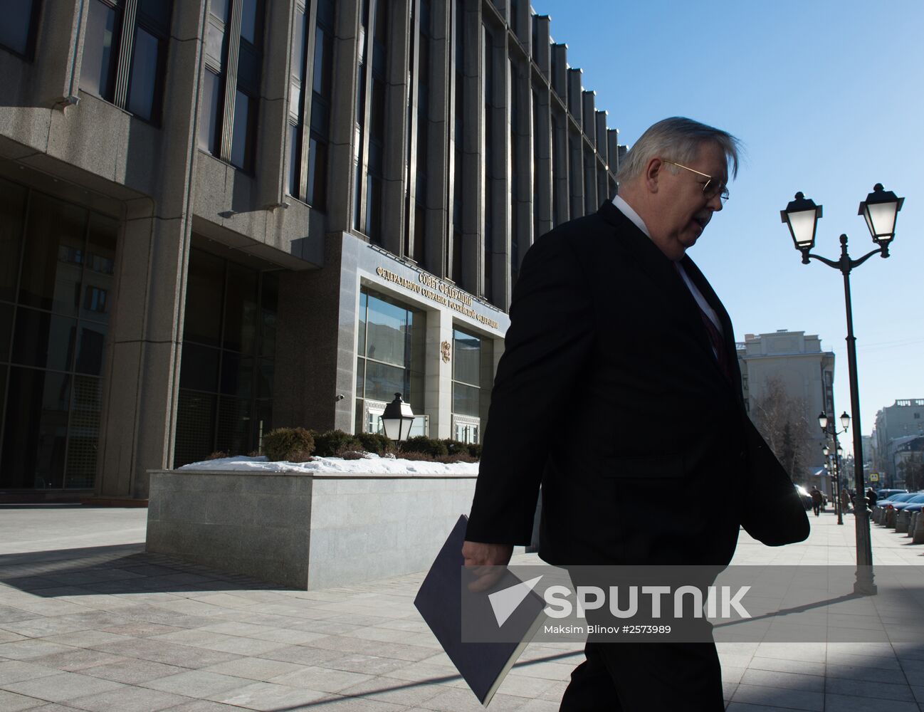 Konstantin Kosachyov meets with US Ambassador John F. Tefft