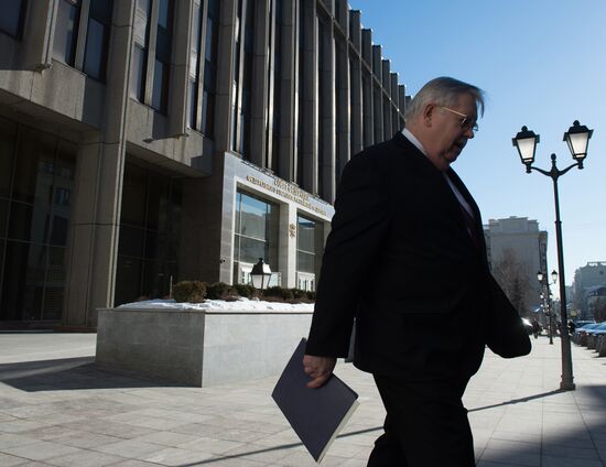 Konstantin Kosachyov meets with US Ambassador John F. Tefft