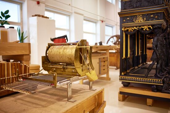 Restorations lab and collection storage of the Hermitage