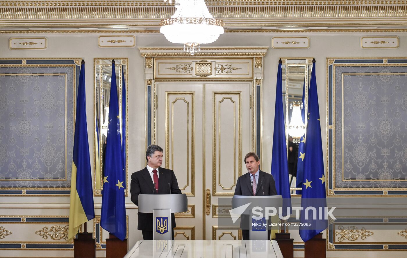 Press conference by Petro Poroshenko and Johannes Hahn in Kiev