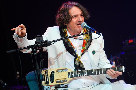 Emir Kustirica and Goran Bregović in concert
