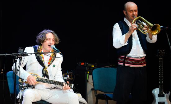 Emir Kustirica and Goran Bregović in concert