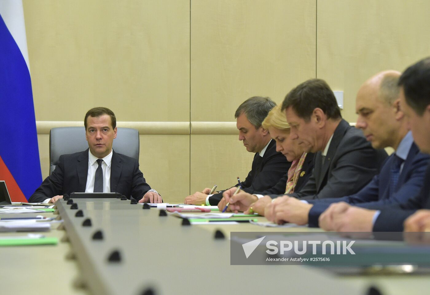Prime Minister Dmitry Medvedev chairs meeting on federal budget adjustments