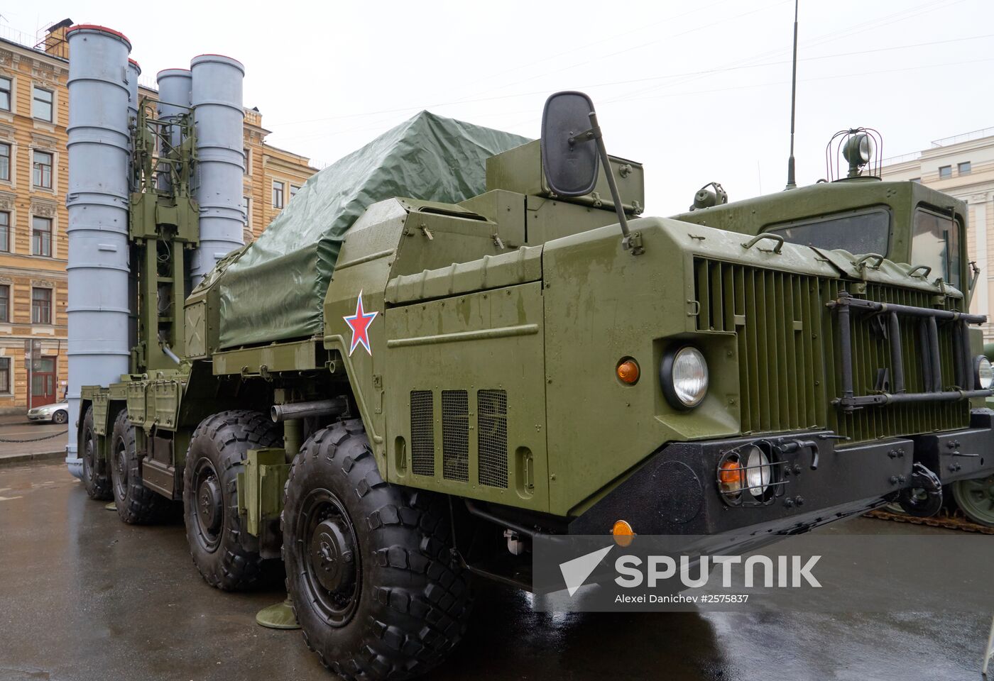 Military equipment of Russia's Western Military District on display in St. Petersburg