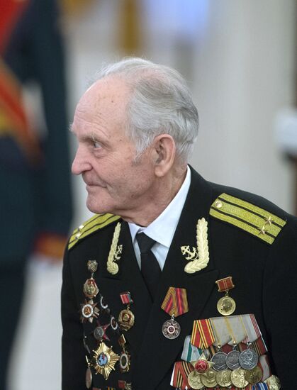 President Putin awards medals in the Kremlin to WWII veterans