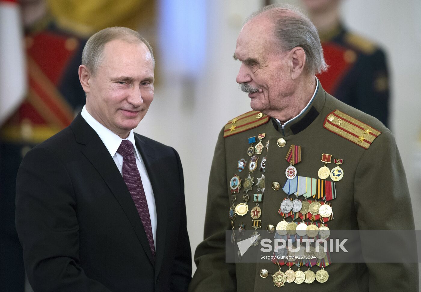 President Putin awards medals in the Kremlin to WWII veterans