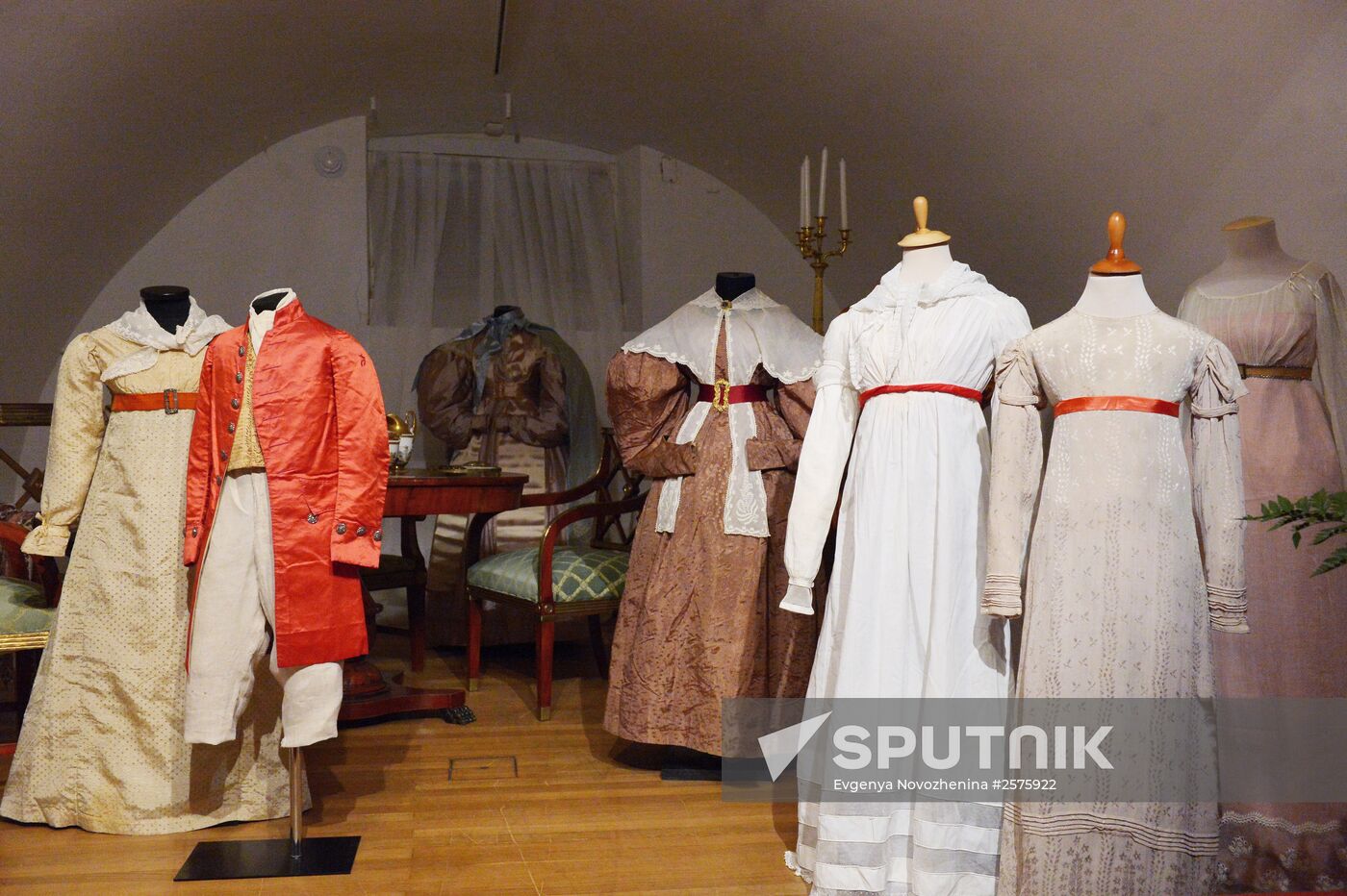 Fashion of the Pushkin Era exhibition