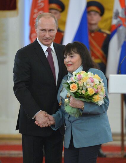 President Putin awards medals in the Kremlin to WWII veterans